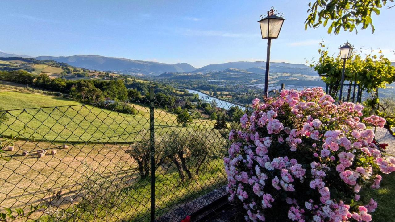 Agriturismo Pascucci Tolentino Buitenkant foto