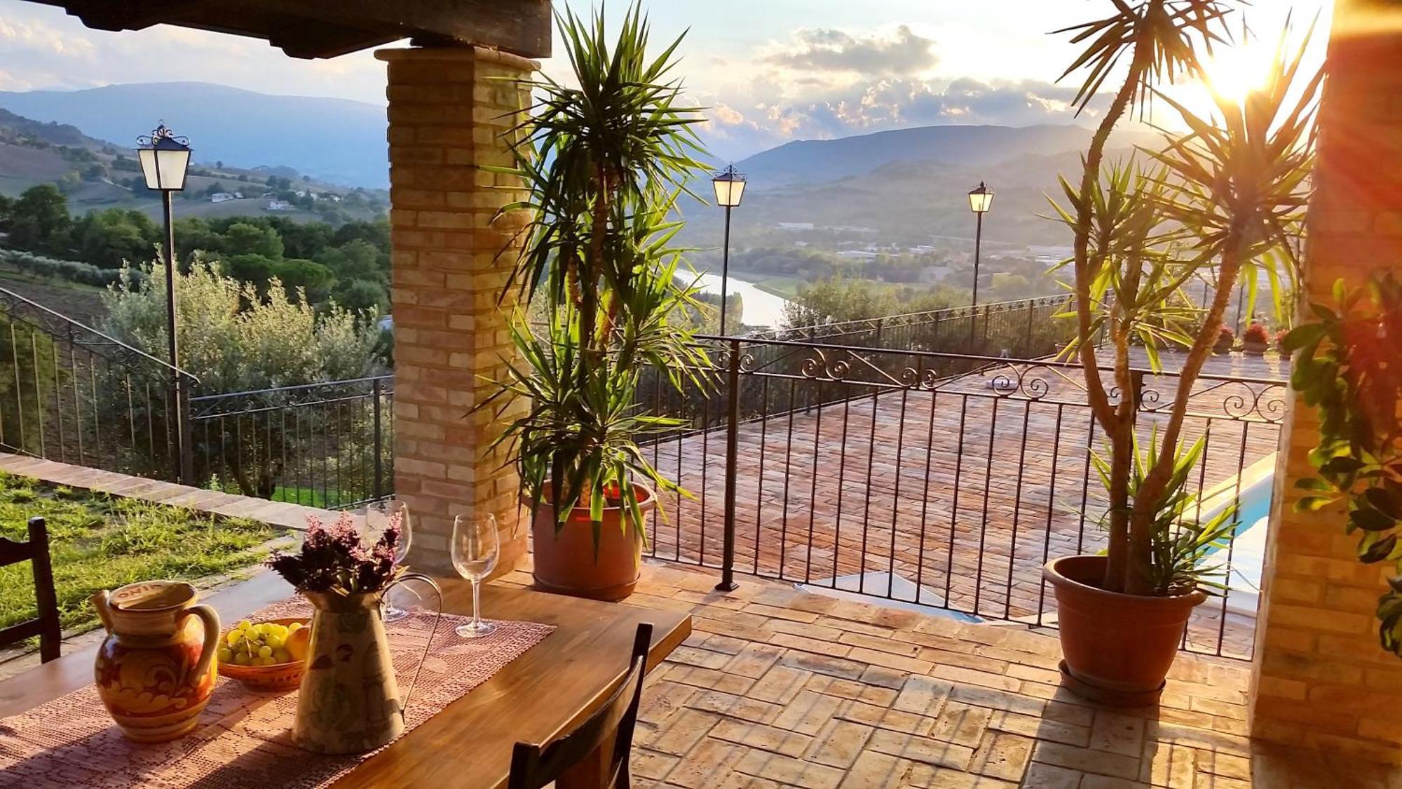 Agriturismo Pascucci Tolentino Buitenkant foto